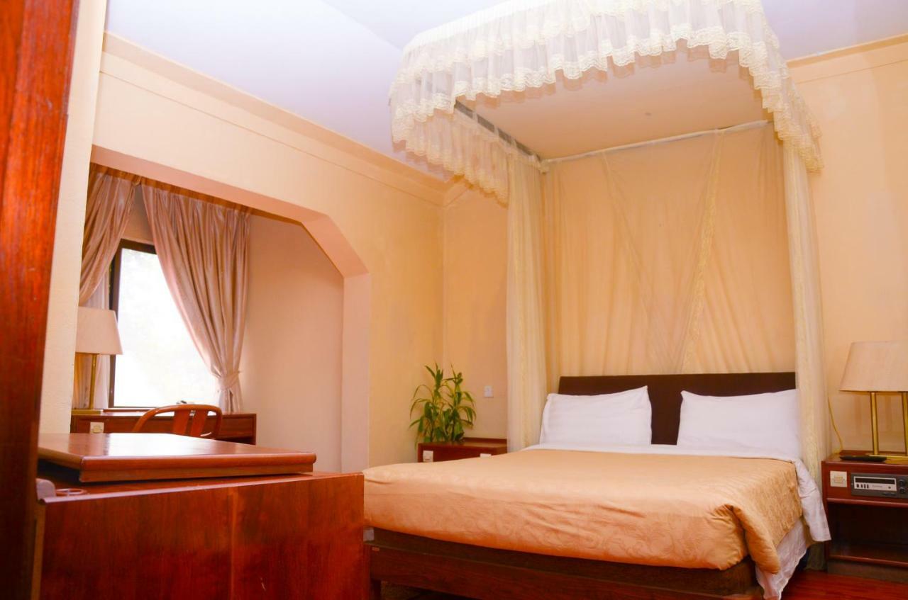 Fang Fang Hotel Kampala Ngoại thất bức ảnh